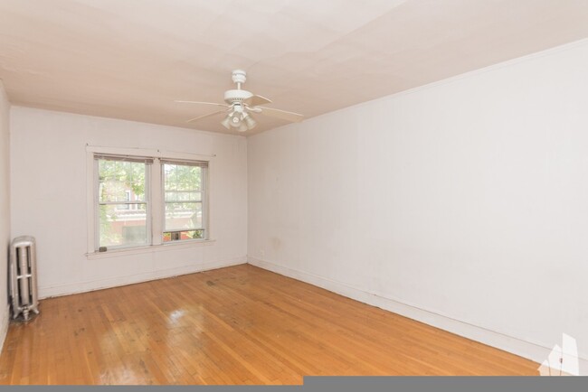 5137 N Wolcott Ave, Unit 5135-3