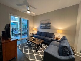 3158 Stillhouse Creek Dr in Atlanta, GA - Building Photo