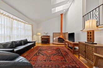 18 Harvard Ln in Hastings On Hudson, NY - Building Photo - Building Photo