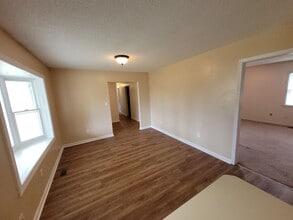 1049 Halls Creek Rd in Elizabeth City, NC - Building Photo - Building Photo