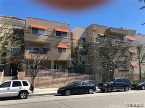 9610 Zelzah Ave in Los Angeles, CA - Building Photo - Building Photo