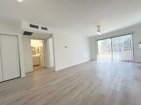 465 Oak St in Glendale, CA - Building Photo