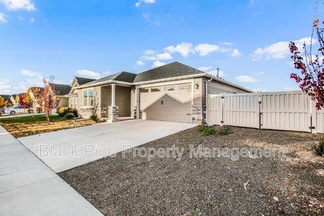 7536 W Havana Dr in Boise, ID - Building Photo - Building Photo