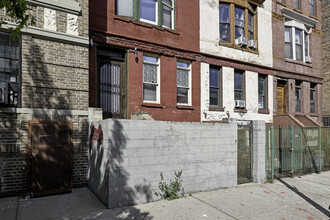 549 W 187th St in New York, NY - Building Photo - Building Photo