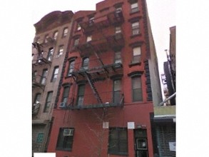 166 Suffolk St in New York, NY - Building Photo - Building Photo