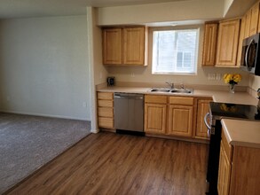 3619 Bobcat Ln in Pueblo, CO - Foto de edificio - Building Photo