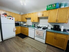 10102-10107 107 Ave in Grande Prairie, AB - Building Photo