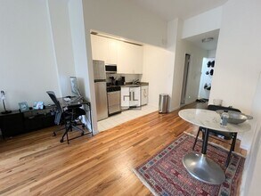 East 91st Street in New York, NY - Building Photo - Building Photo