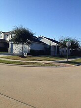 15611 Red Pine Ridge Way in Houston, TX - Building Photo - Building Photo