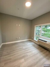 1311 Inwood Ter, Unit #2 in Fort Lee, NJ - Building Photo - Building Photo