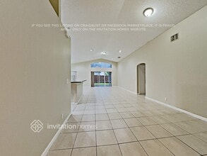 4929 SW 33rd Ave in Fort Lauderdale, FL - Foto de edificio - Building Photo