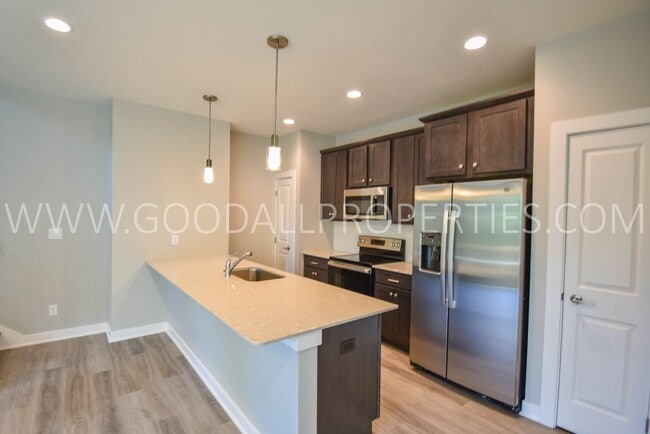 15323 Goldenrod Dr in Urbandale, IA - Building Photo - Building Photo