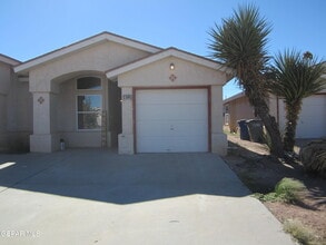 11804 Kings Arms Ct in El Paso, TX - Building Photo - Building Photo