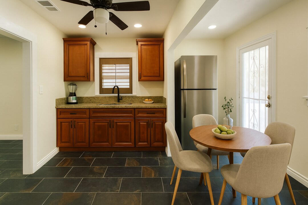 128 W 106th St in Los Angeles, CA - Building Photo