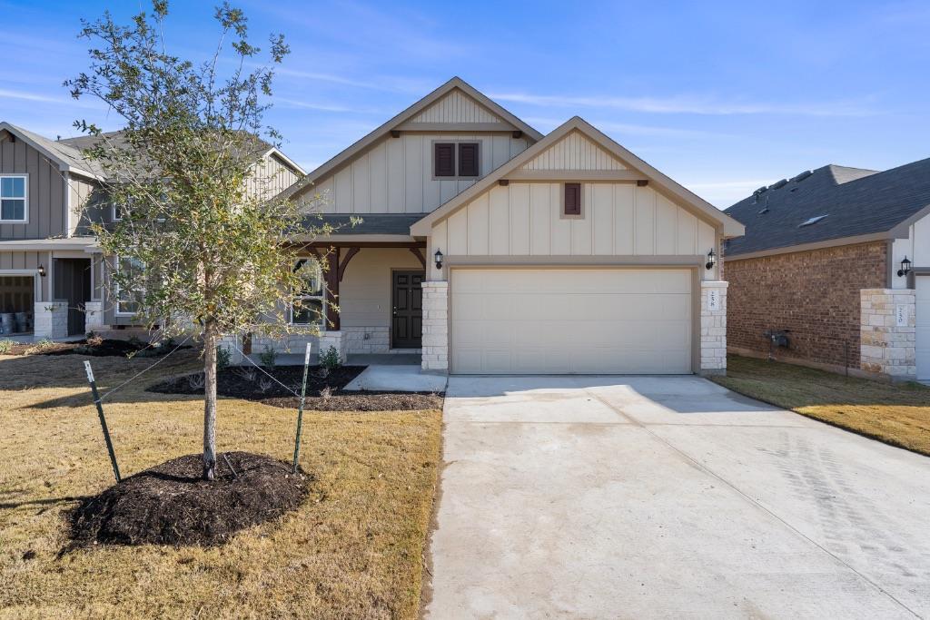 258 Sweetleaf Dr in Mustang Ridge, TX - Building Photo