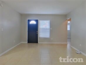 301 Terrace Dr E, Unit 1232 4th Ave SW #A in Clearwater, FL - Building Photo - Building Photo