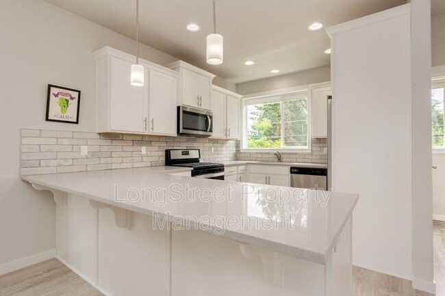 17854 SW Rudolph Ln in Aloha, OR - Building Photo - Building Photo