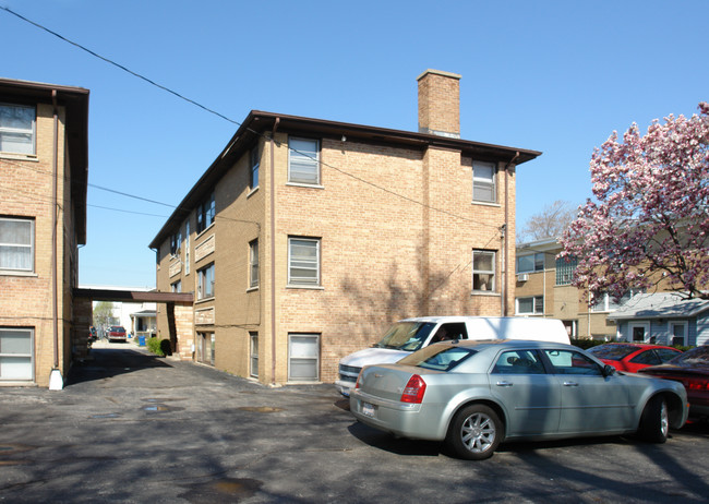 1961 N 19th Ave in Melrose Park, IL - Foto de edificio - Building Photo