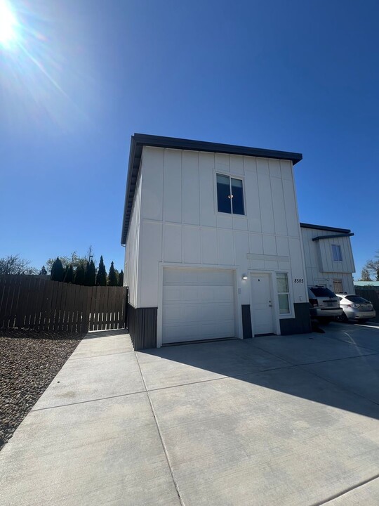 8505 NE 5th St in Vancouver, WA - Foto de edificio