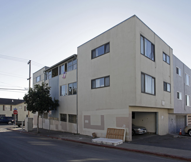 331 Price St in Daly City, CA - Building Photo - Building Photo