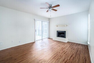18515 Egret Bay Blvd in Houston, TX - Building Photo - Building Photo