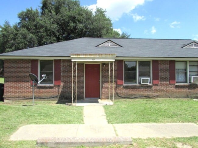 15 Dixie Dr