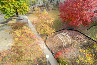 Town's Edge Place Apartments in Faribault, MN - Foto de edificio - Building Photo