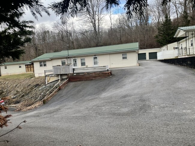 149 Iced Ln, Unit Duplex