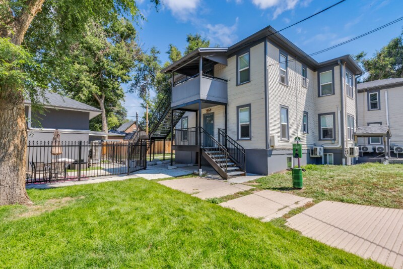 1213-1219 12th St in Greeley, CO - Building Photo