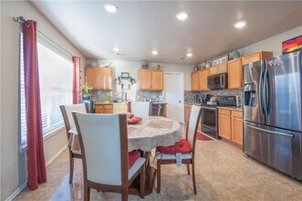 1218 Gazania Dr in Pflugerville, TX - Foto de edificio - Building Photo
