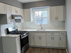 17 Hayes Ave in Elizabeth, NJ - Building Photo - Building Photo