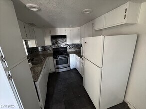 4050 Luzon Way in Las Vegas, NV - Building Photo - Building Photo