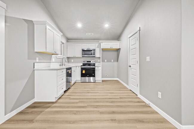 3002 Helena St in Pasco, WA - Building Photo - Building Photo