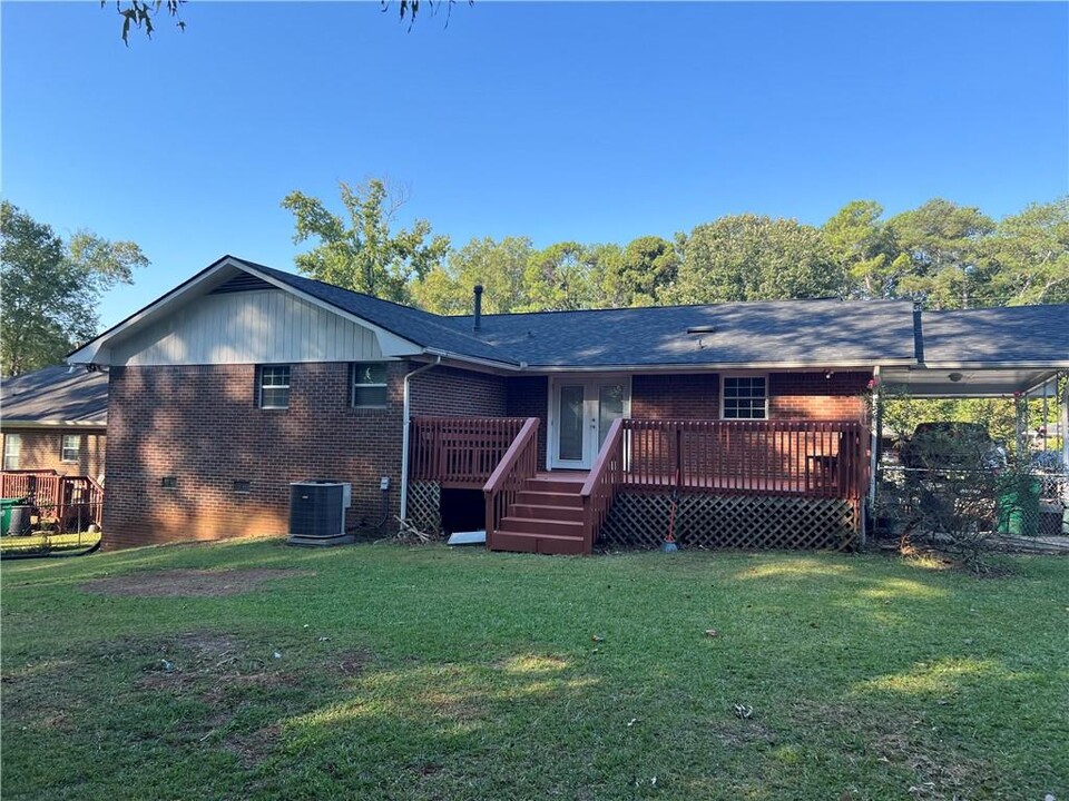 3216 Bunny Ln in Decatur, GA - Building Photo