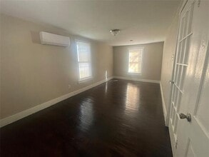 1009 E Humbolt St in Fort Worth, TX - Building Photo - Building Photo