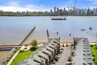 500 Fulton Ct in West New York, NJ - Building Photo - Building Photo