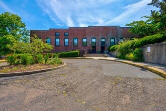 1 Front St in New Haven, CT - Foto de edificio - Building Photo