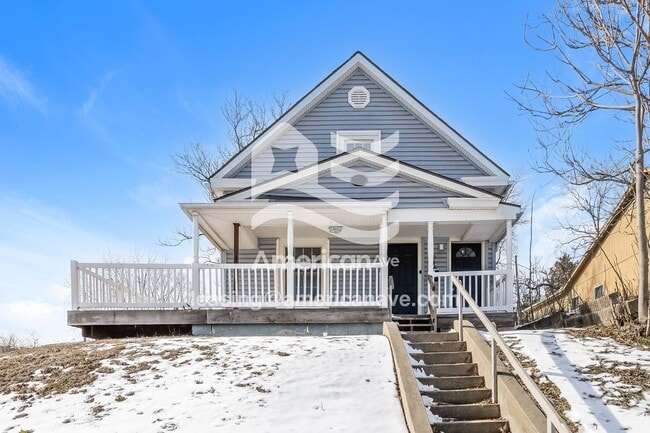 property at 242 N Valley St