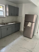 1828 Hunt Ave, Unit 1 in Bronx, NY - Building Photo - Building Photo