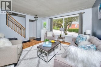 196 Walker St in Cambridge, ON - Building Photo - Building Photo