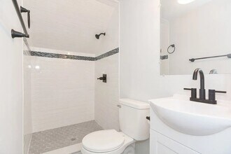 22 North St in Grafton, MA - Building Photo - Building Photo