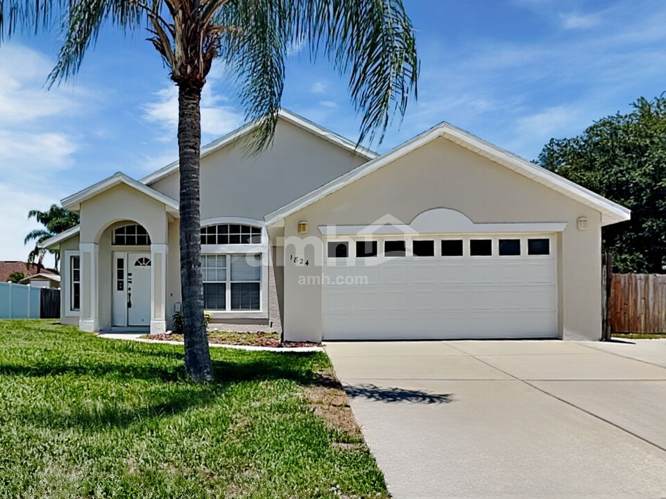 1824 Ashton Dr E in St. Cloud, FL - Building Photo