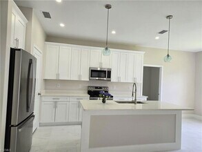 224 Victoria Ave S in Lehigh Acres, FL - Building Photo - Building Photo