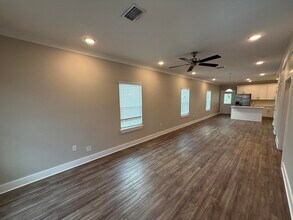 170 N Sand Palm Rd in Freeport, FL - Foto de edificio - Building Photo