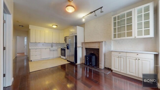 955 2nd Ave in New York, NY - Building Photo - Building Photo