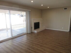 11406 Woodley Ave in Los Angeles, CA - Building Photo - Building Photo