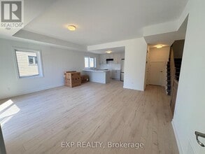 567 Celestine Private in Ottawa, ON - Building Photo - Building Photo
