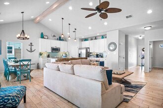 156 Royal Sands Blvd in Port Aransas, TX - Building Photo - Building Photo