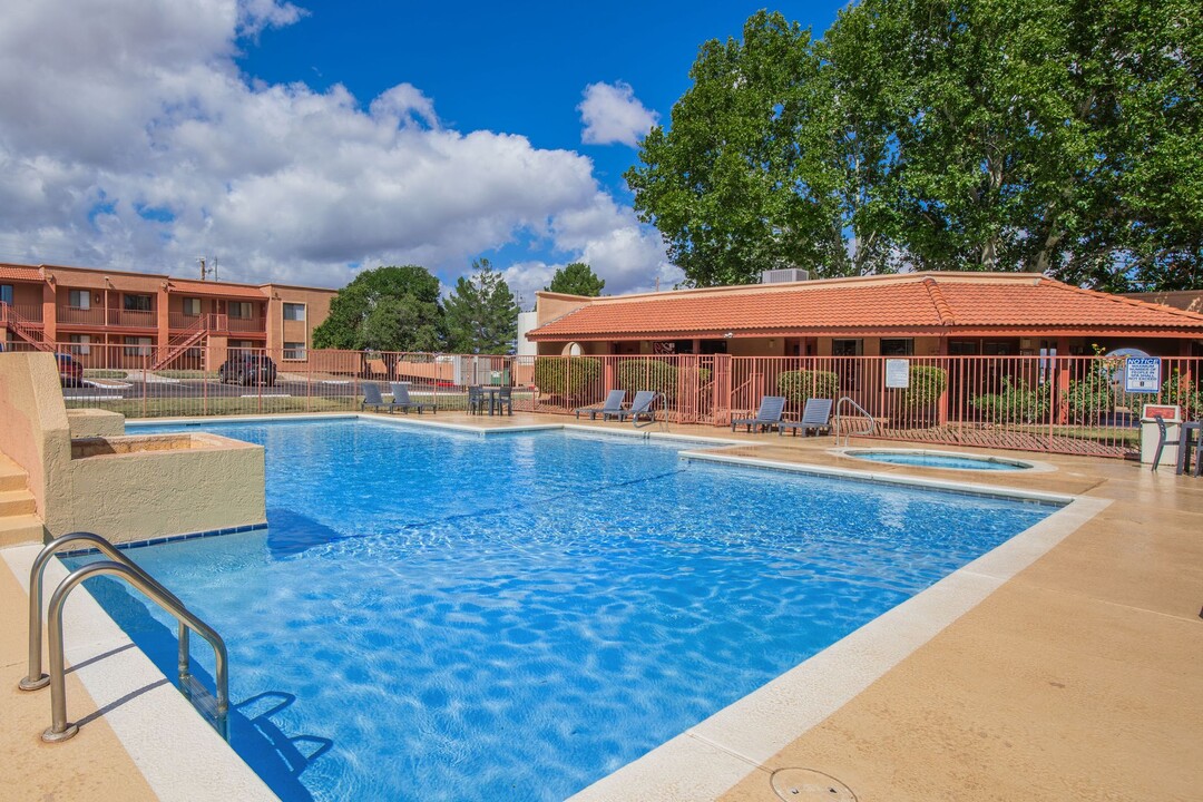 Garden Plaza Apartments in Sierra Vista, AZ - Building Photo