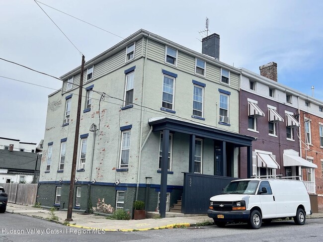 602 Columbia St in Hudson, NY - Building Photo - Building Photo